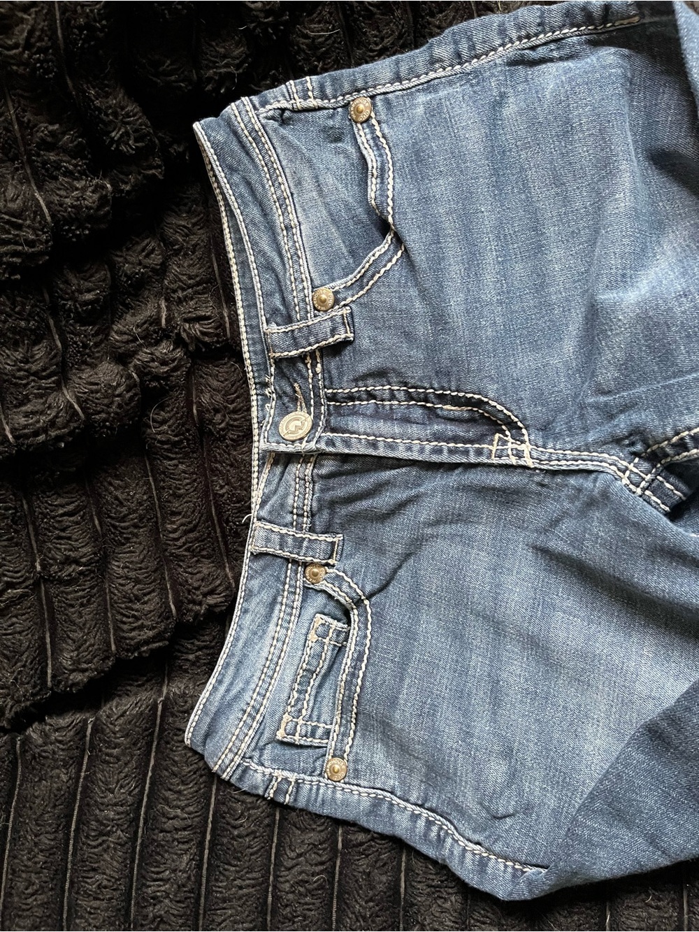Women’s Boot Cut Jeans in Medium Blue